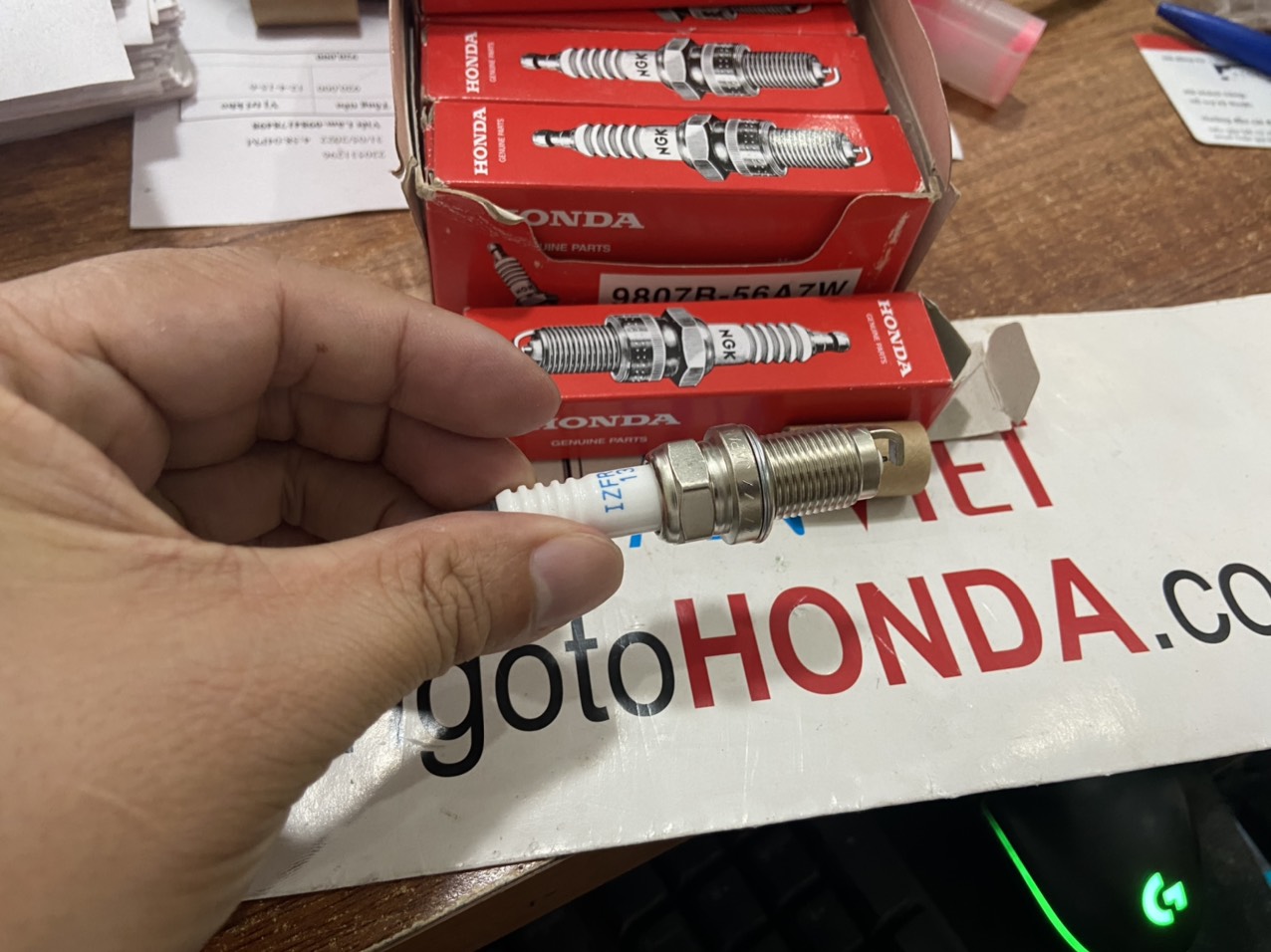 Bu gi xe Honda CIVIC